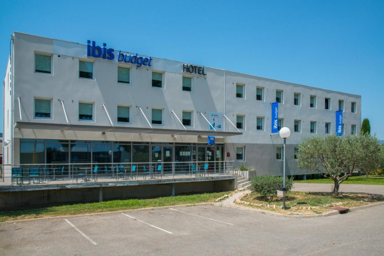 Ibis Budget Pertuis Portes Du Luberon Exterior foto